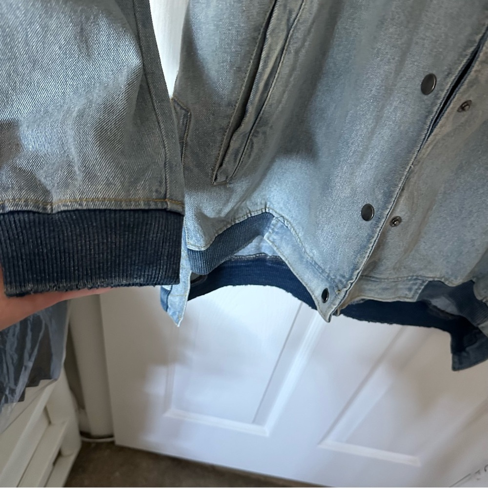 Light Wash Denim Jacket - Picture 7 of 10